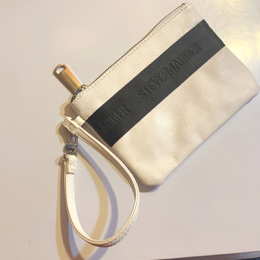 Steve Madden wristlet